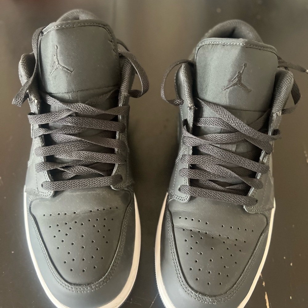 Nike Air Jordan 1